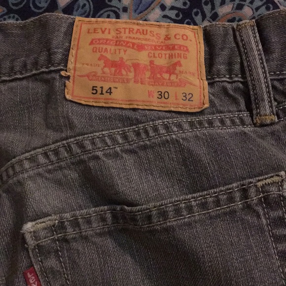 30x32 Gray Denim Levi Jeans - Picture 3 of 4